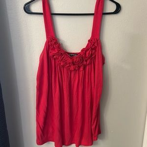 Flowey flower detail tank top